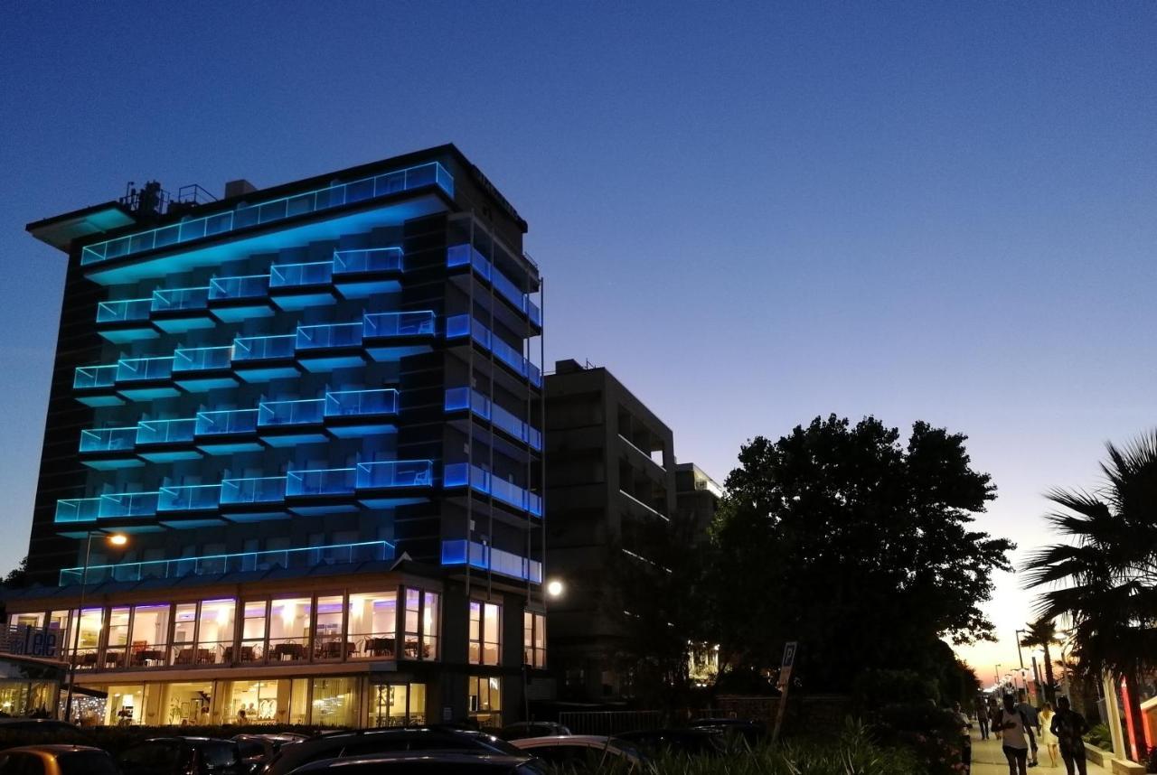 Hotel Diplomatic Riccione Dış mekan fotoğraf