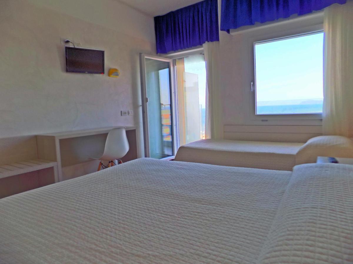 Hotel Diplomatic Riccione Dış mekan fotoğraf