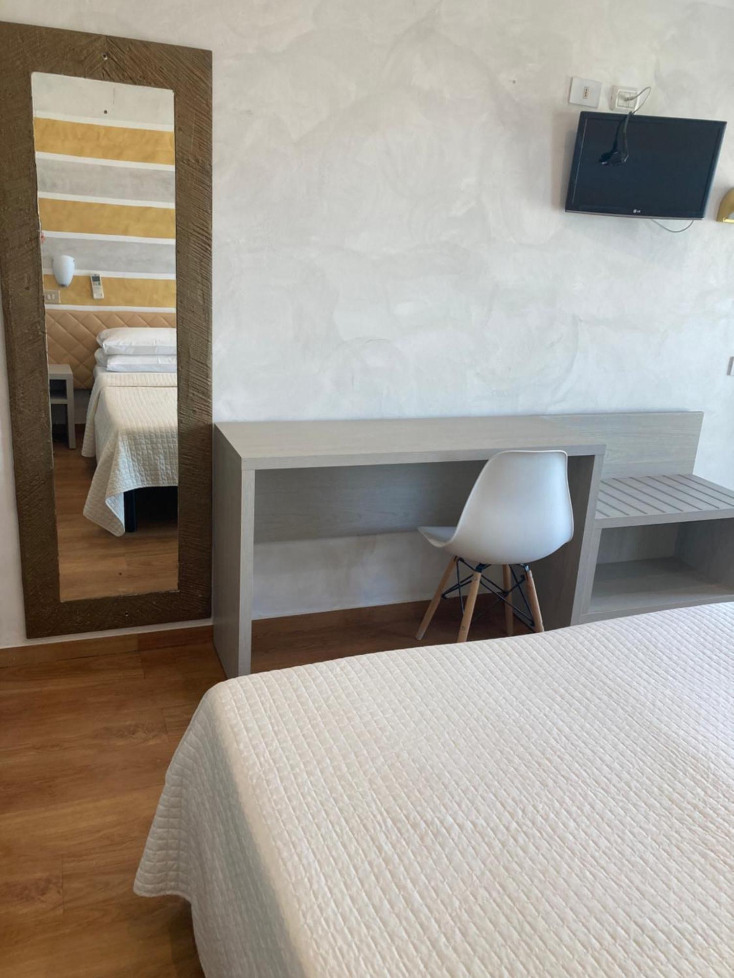 Hotel Diplomatic Riccione Oda fotoğraf