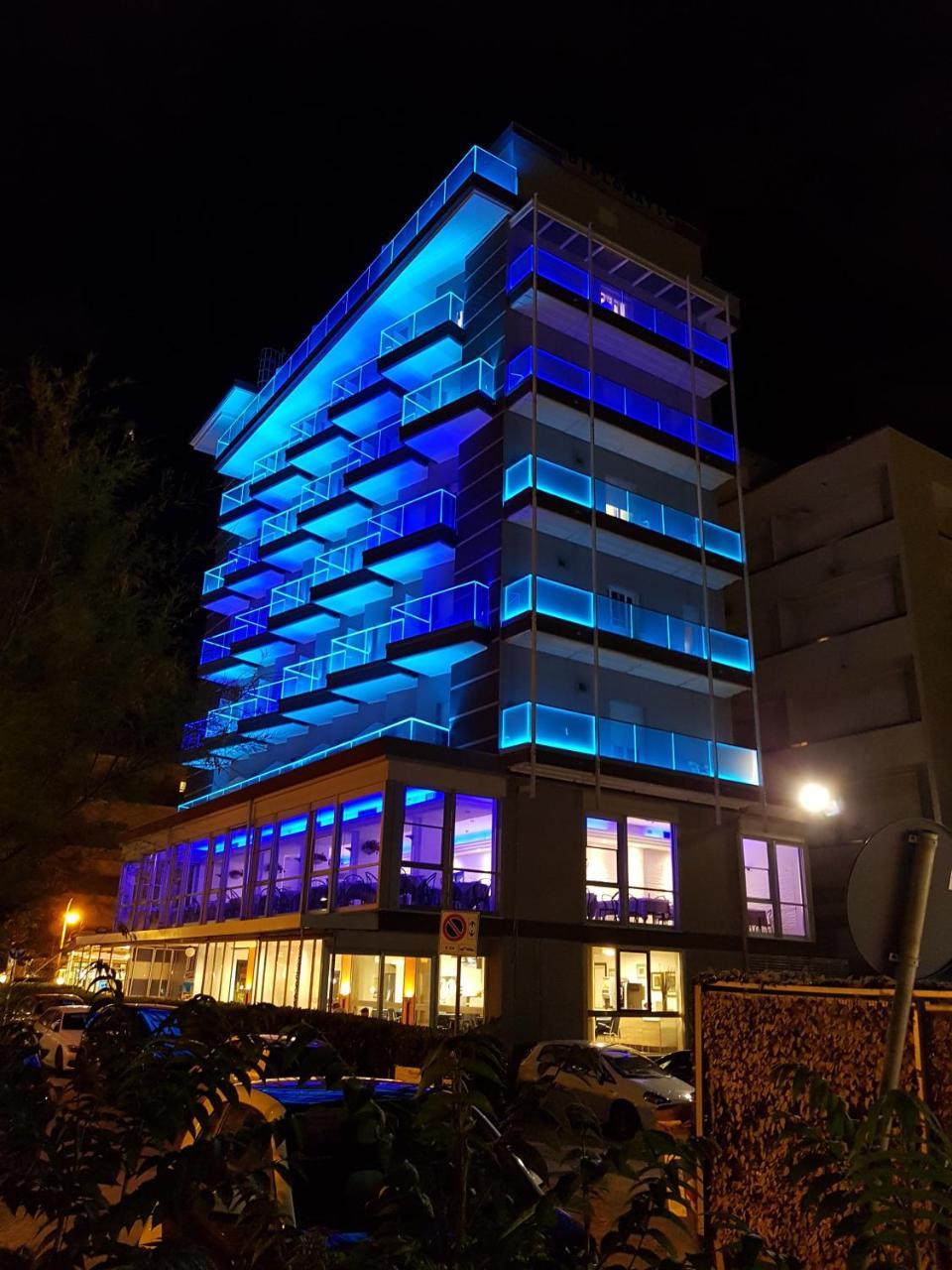 Hotel Diplomatic Riccione Dış mekan fotoğraf